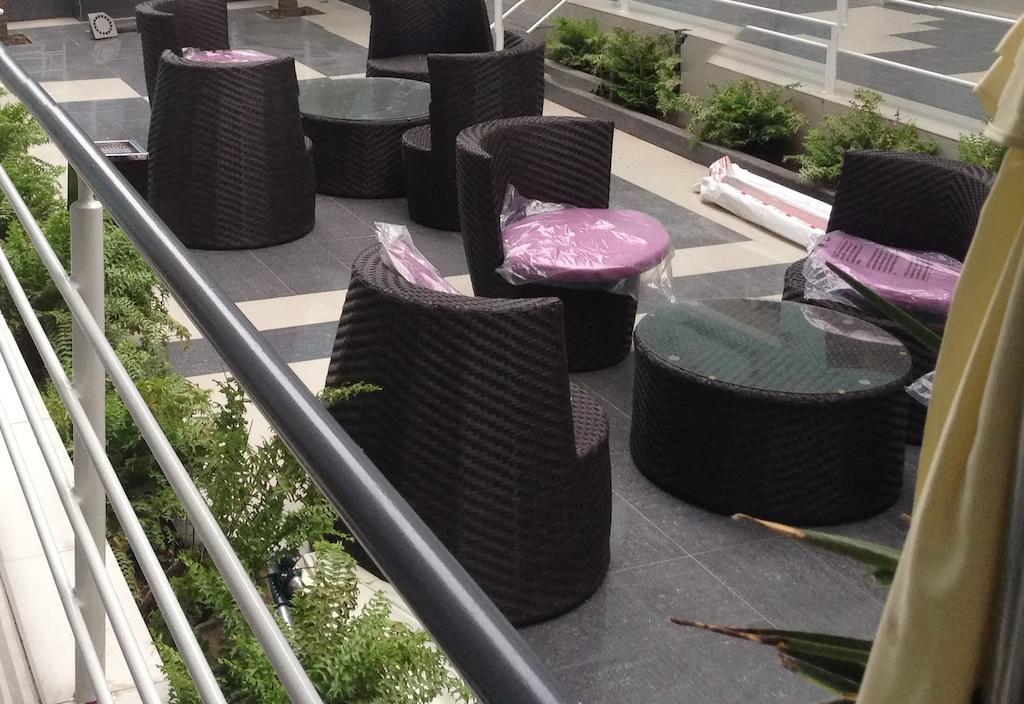 Primal Hotel Isaac John Gra Ikeja Exterior photo