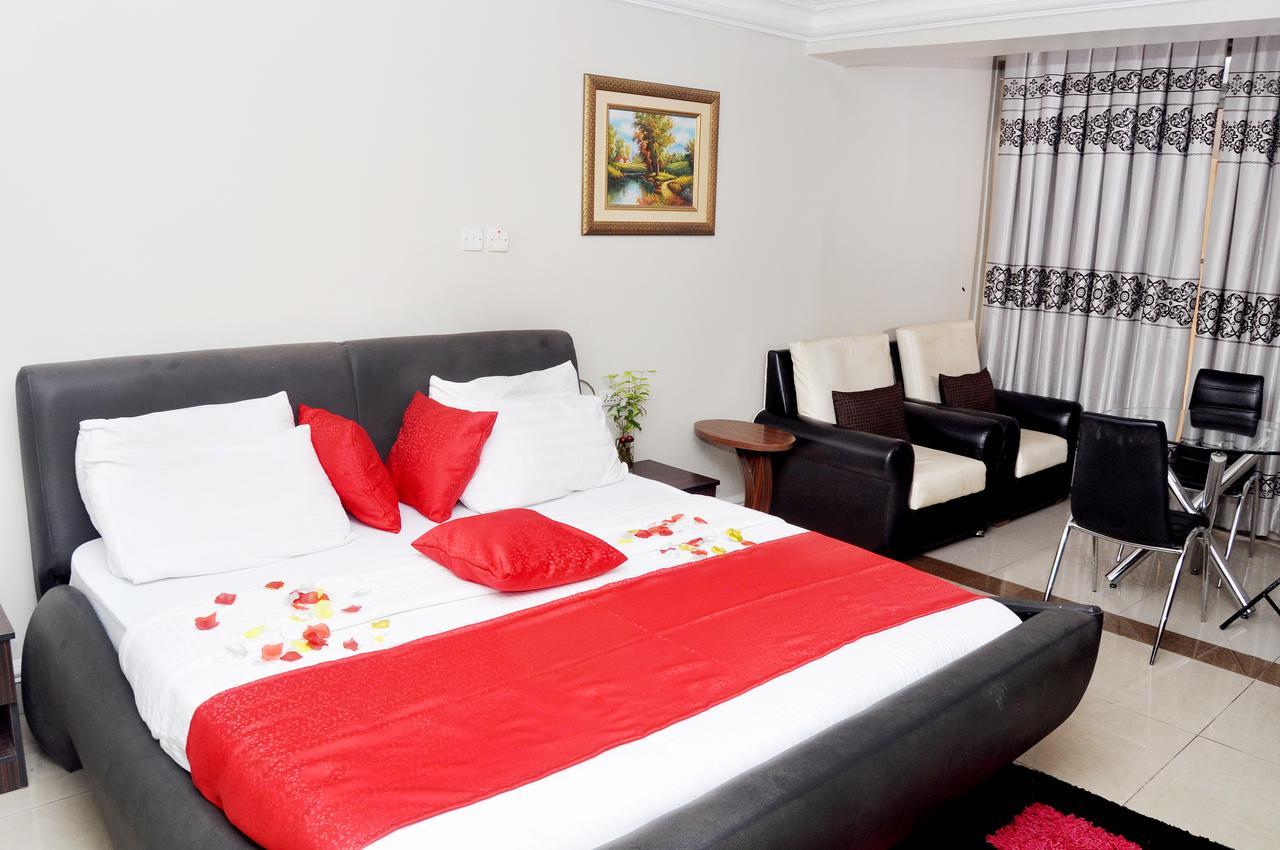 Primal Hotel Isaac John Gra Ikeja Exterior photo